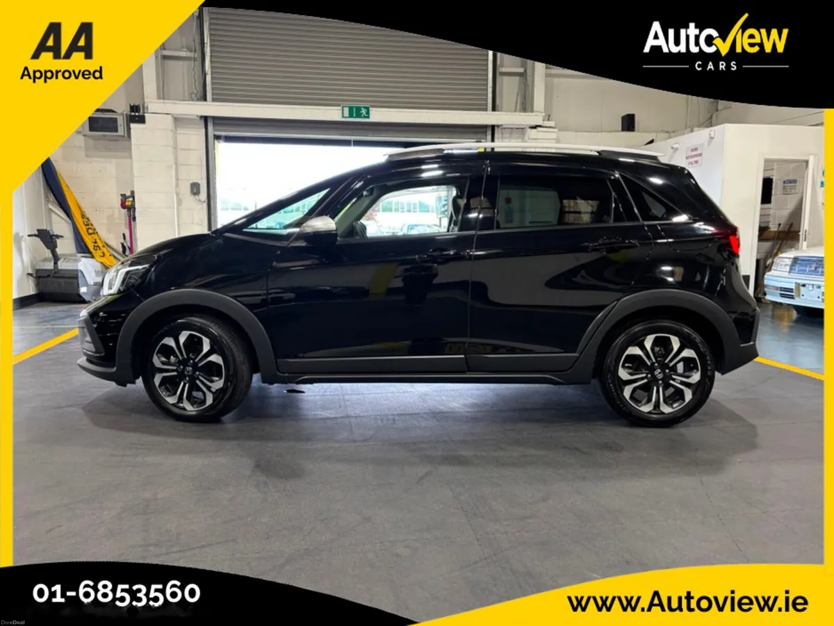 Honda Fit 1.5 Cross Self-Charging Hybrid Automatic - Image 6