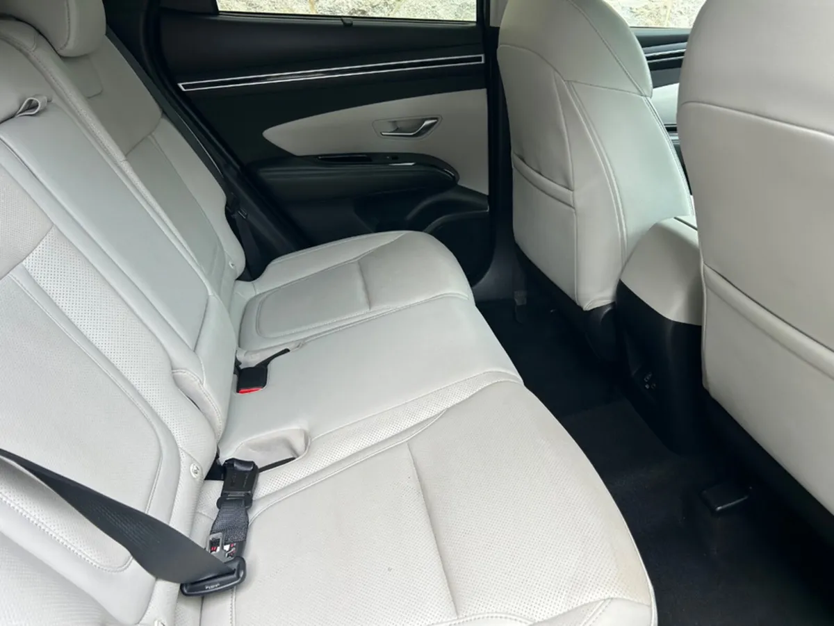 Hyundai Tucson IX35 EXECUTIVE PLUS DIESEL 5 5DR**/ - Image 6