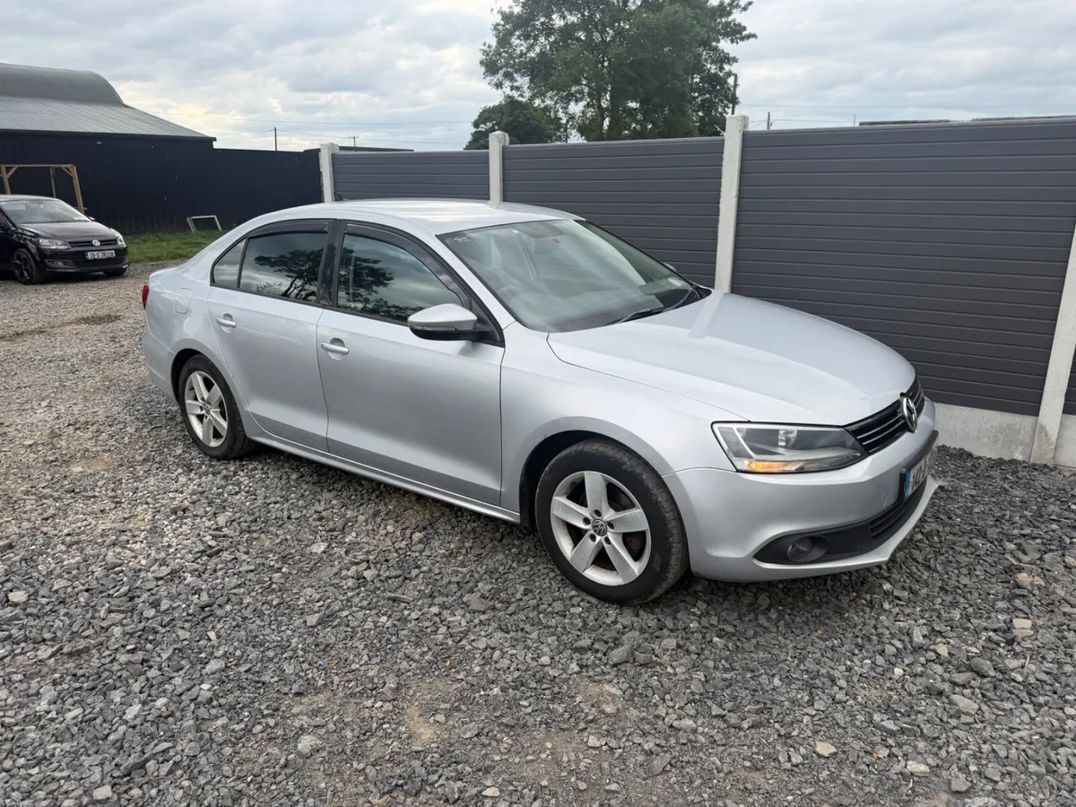 Volkswagen Jetta 2014 - Image 3