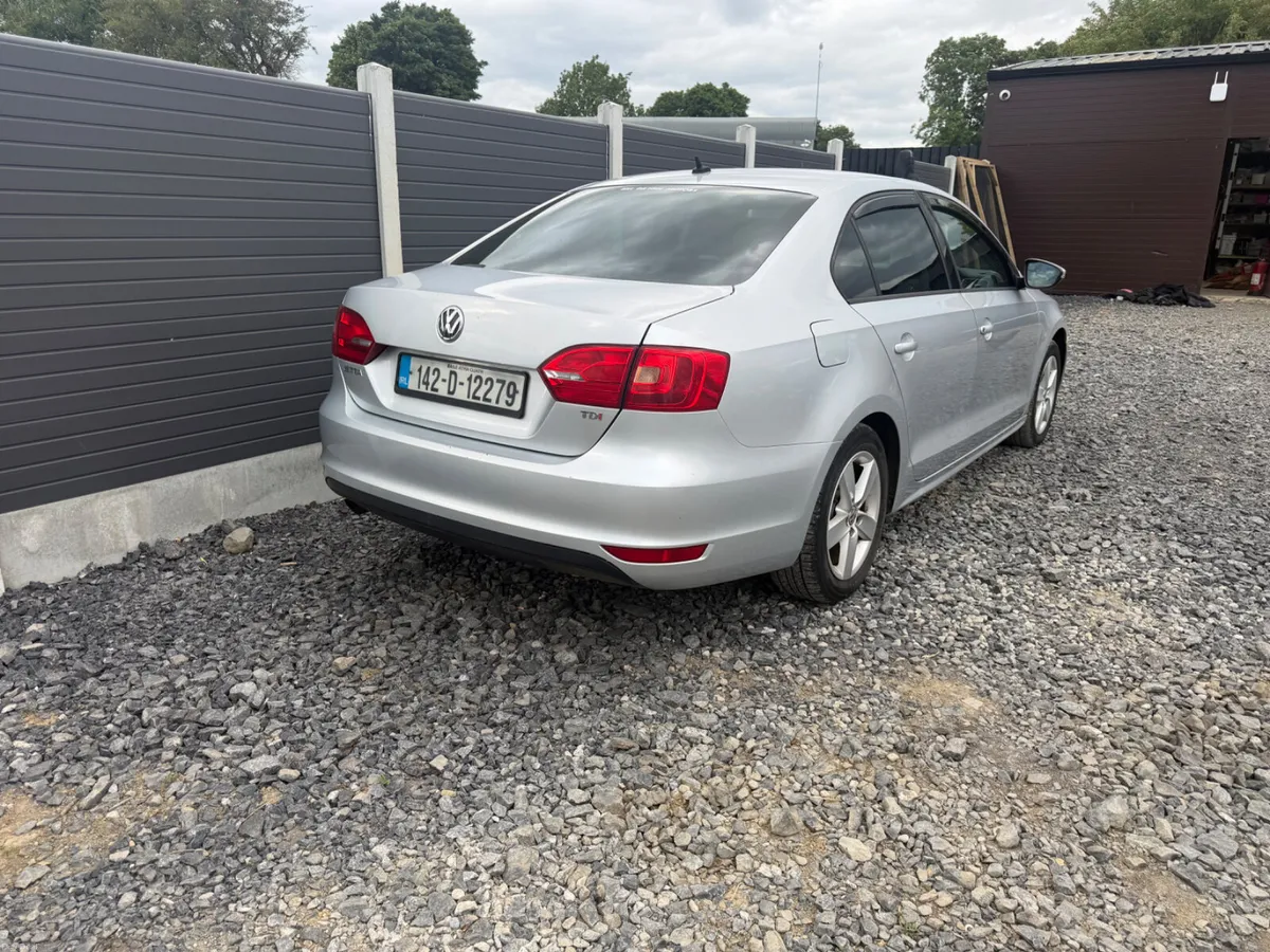 Volkswagen Jetta 2014 - Image 5