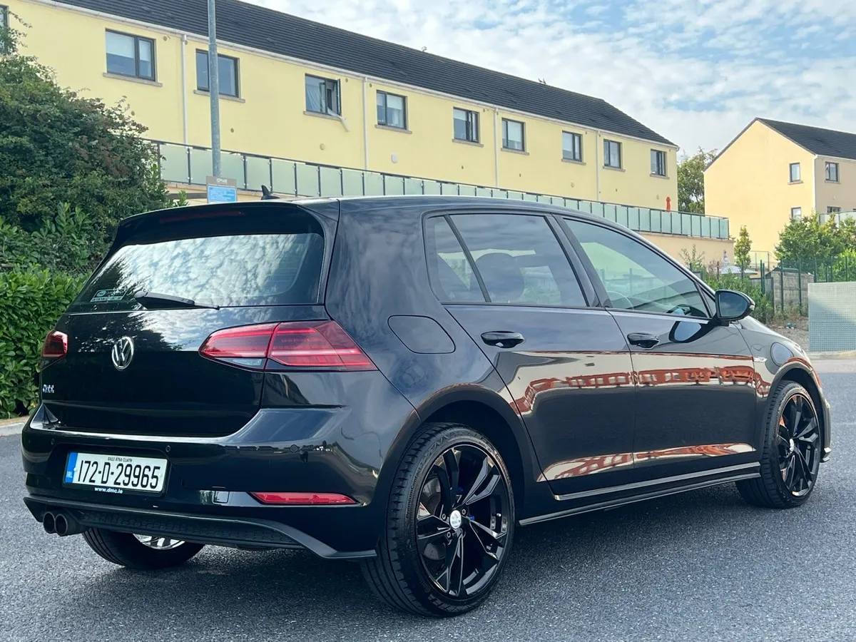 2017 Volkswagen Golf GTE - Image 5