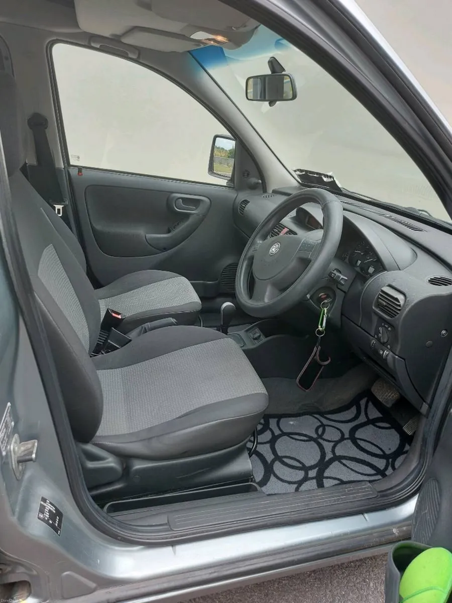 2010 Vauxhall Combo 1.3 CDTI automatic - Image 2