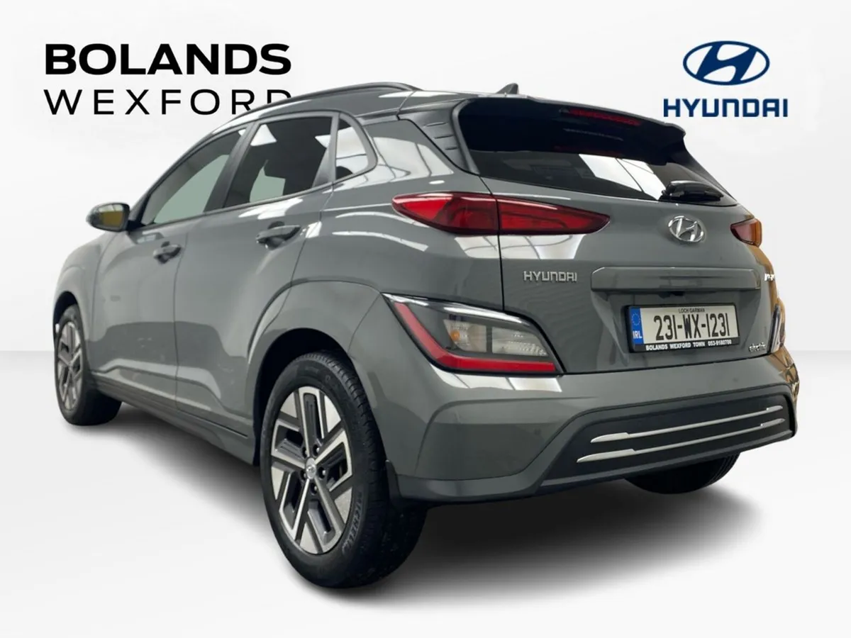 Hyundai KONA Kona EV Executive 39 kWh - Image 3