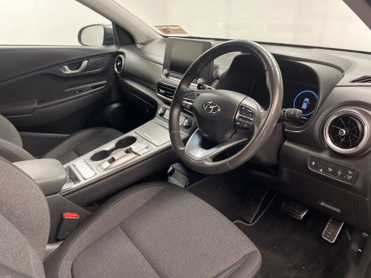Hyundai KONA Kona EV Executive 39 kWh - Image 6
