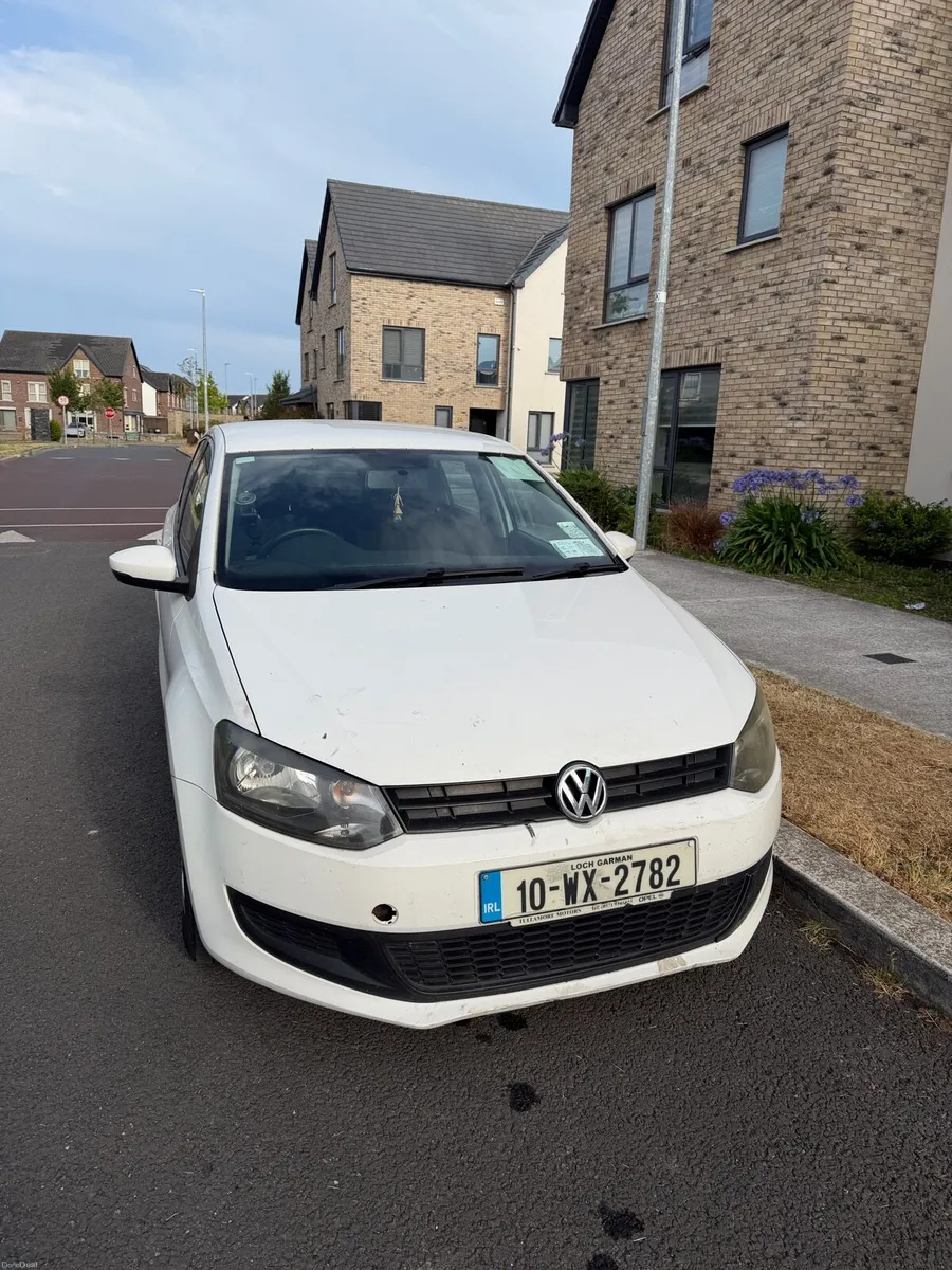 VW polo 2010 WITH APPLE CARPLAY(needs engine work) - Image 1