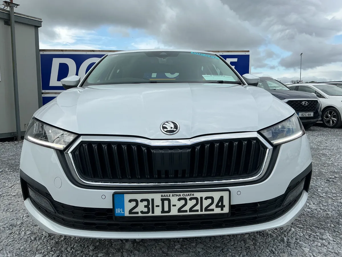 2023 SKODA OCTAVIA 2.0 TDI ONE OWNER SPOTLESS - Image 3