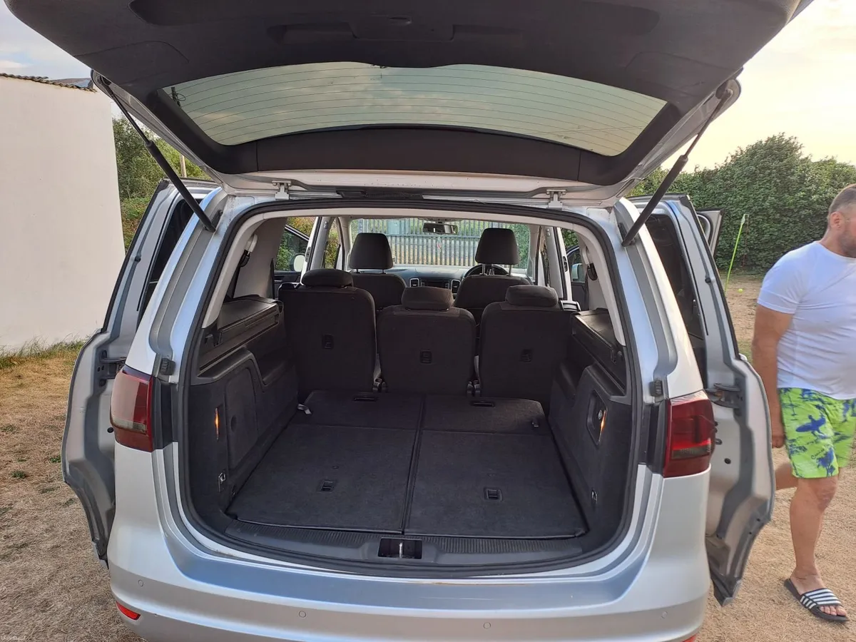 Volkswagen Sharan 2011 - Image 6