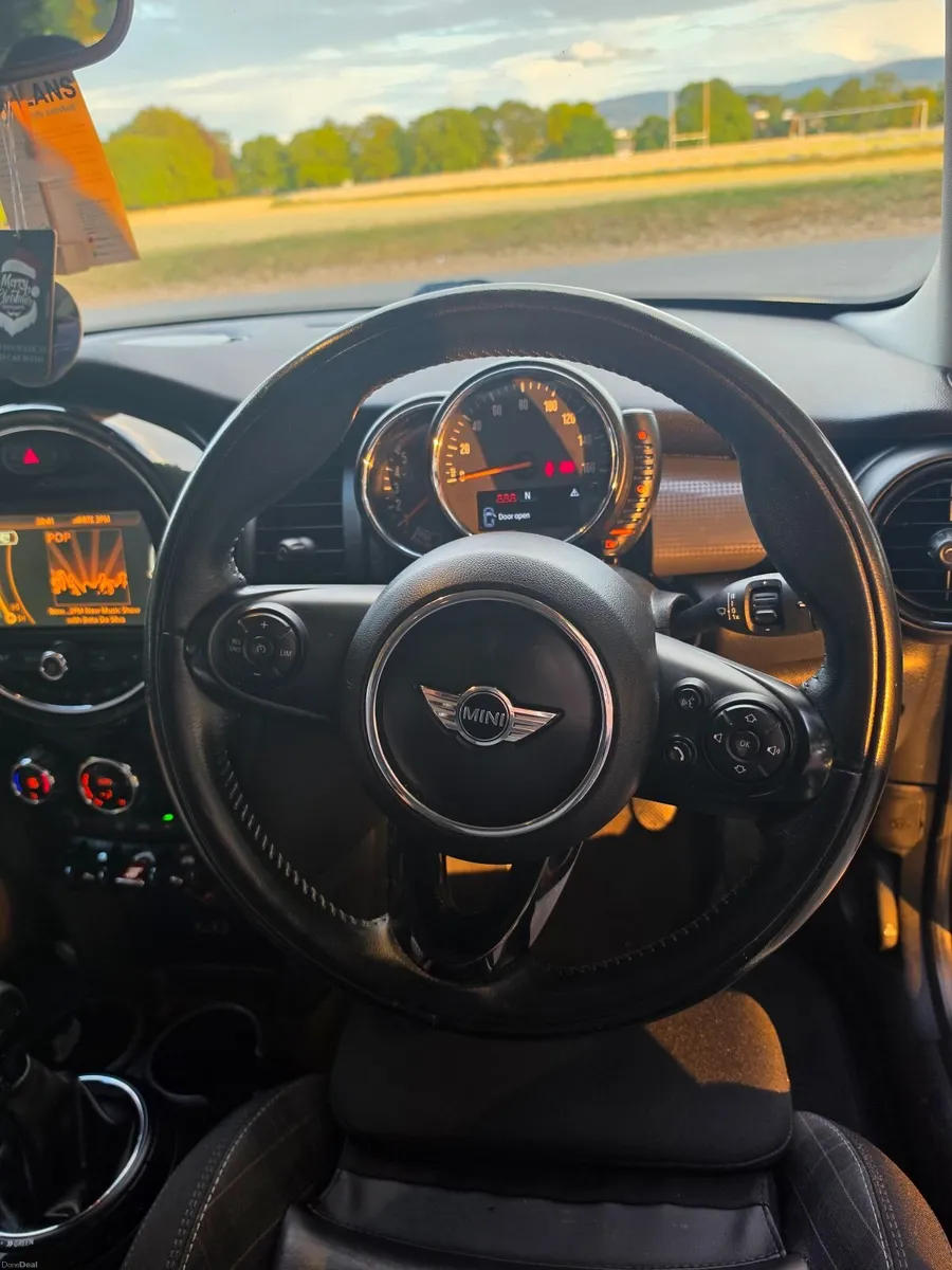 Mini Cooper 2017 - Image 5