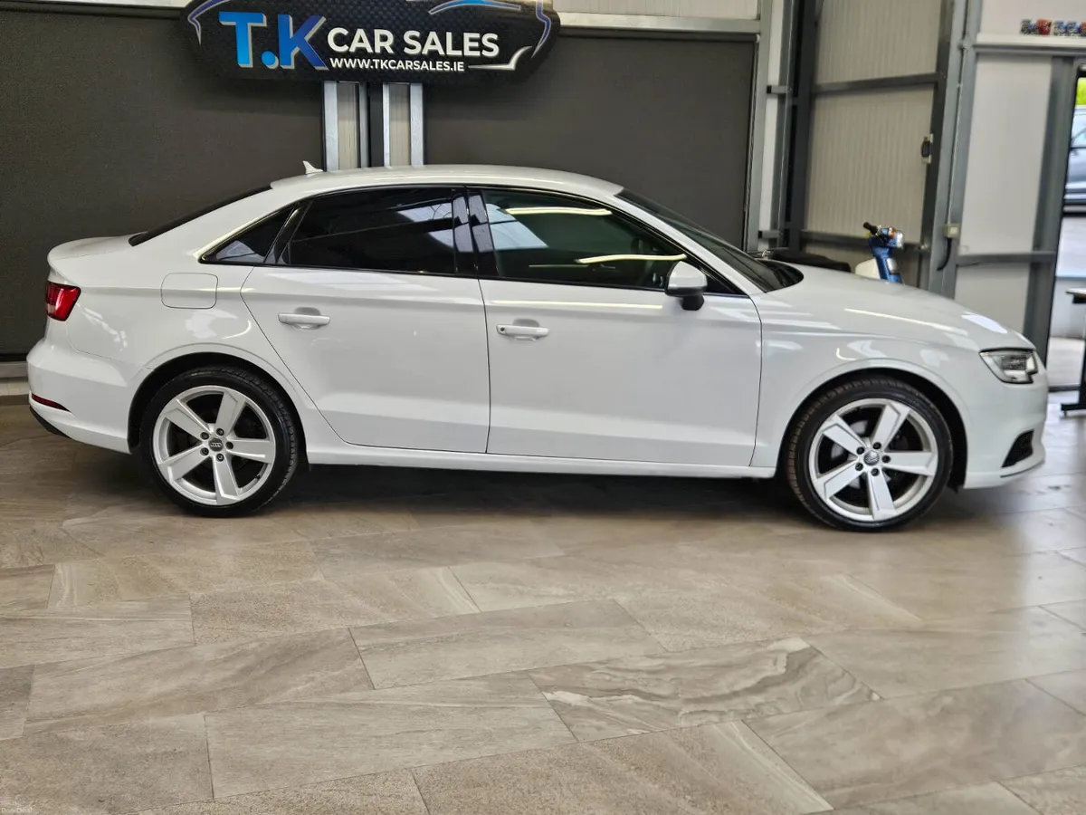 18 AUDI A3 S-LINE 1.6 DIESEL - Image 3