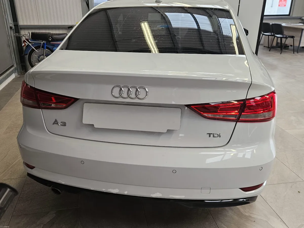 18 AUDI A3 S-LINE 1.6 DIESEL - Image 5