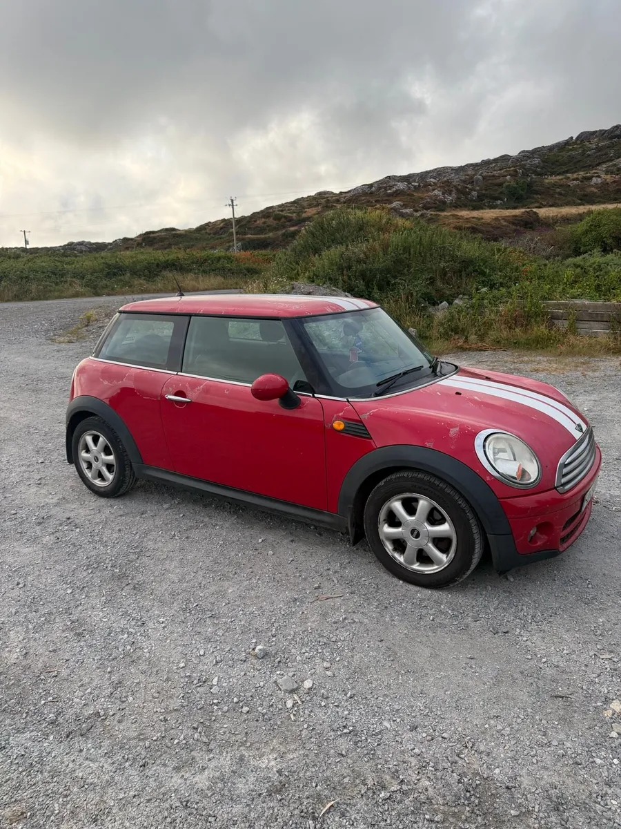 Mini Cooper D 2010 - Image 1