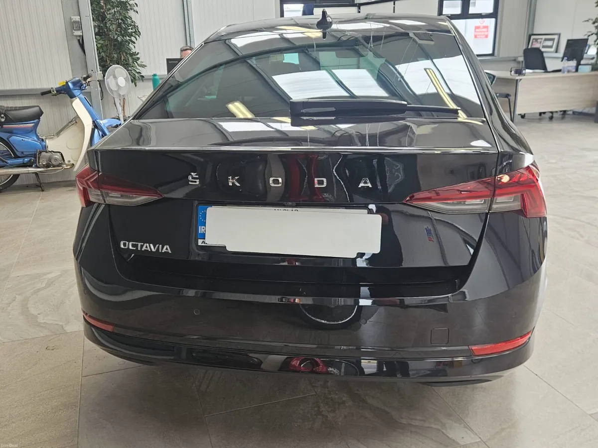 222 SKODA OCTAVIA AMBITION 2.0 DIESEL - Image 5