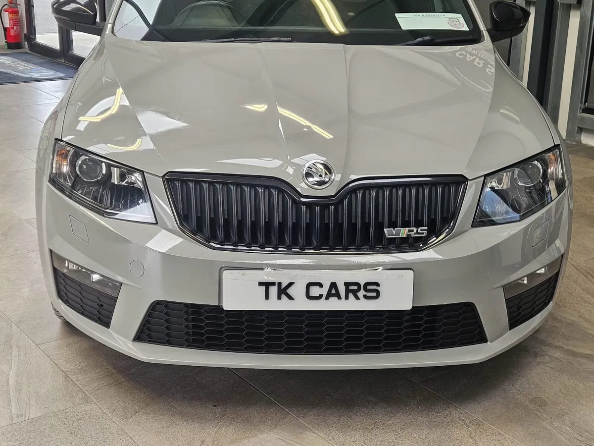 15 SKODA OCTAVIA VRS COMBI - Image 4