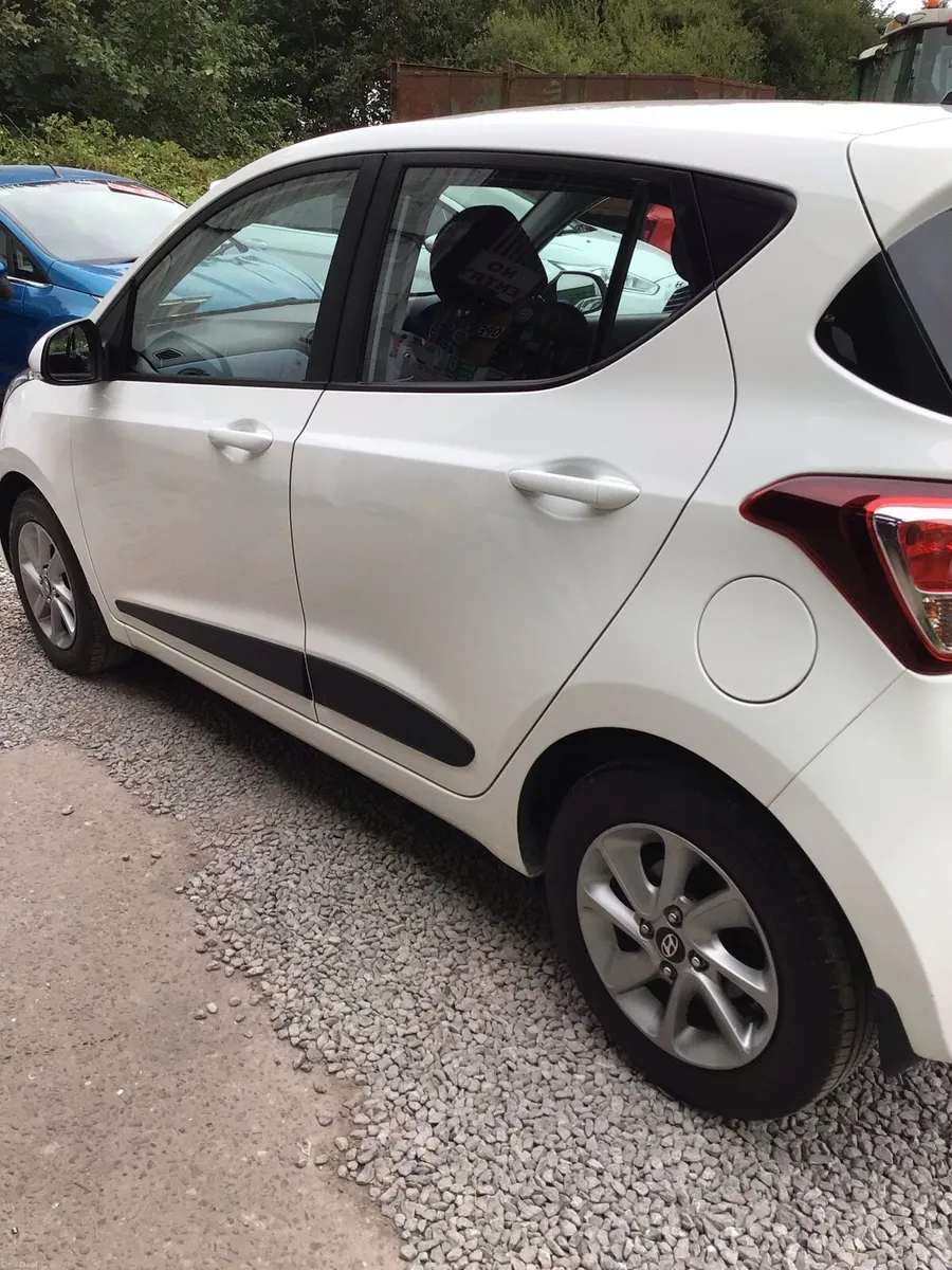2018 Hyundai i10 Automatic - Image 4