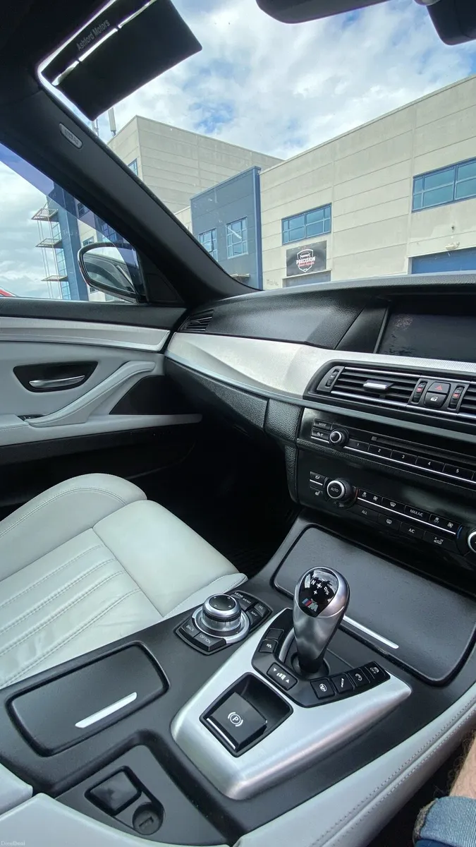 Car - Image 5