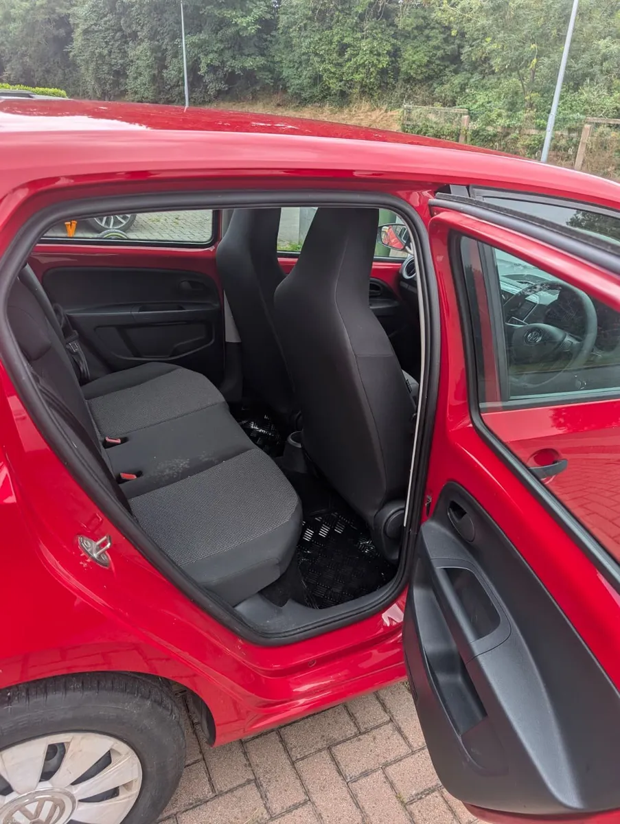 Volkswagen Up - Image 5