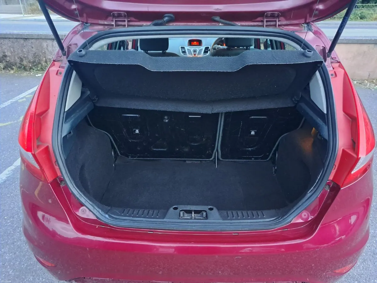 Ford Fiesta 2010 - Image 6