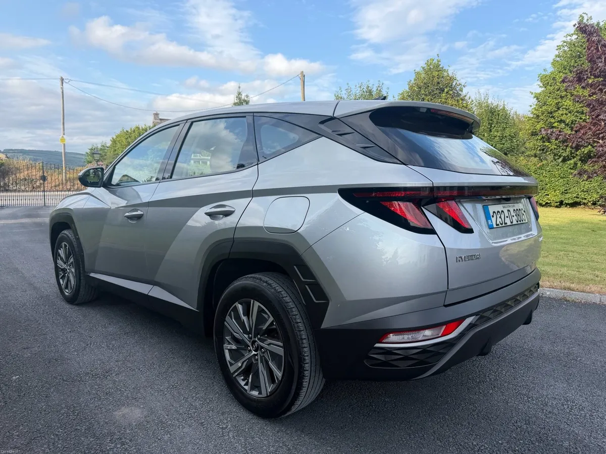 232 Hyundai Tucson - Image 4