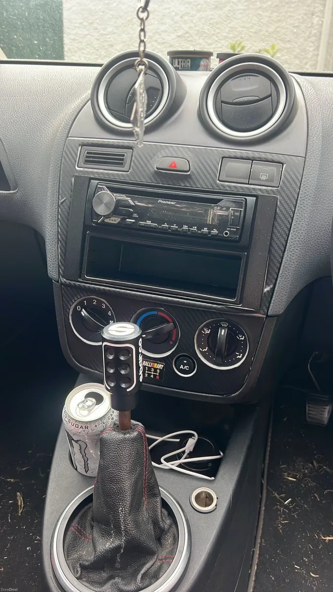 Ford Fiesta Mk6 1.25L Petrol - Image 6