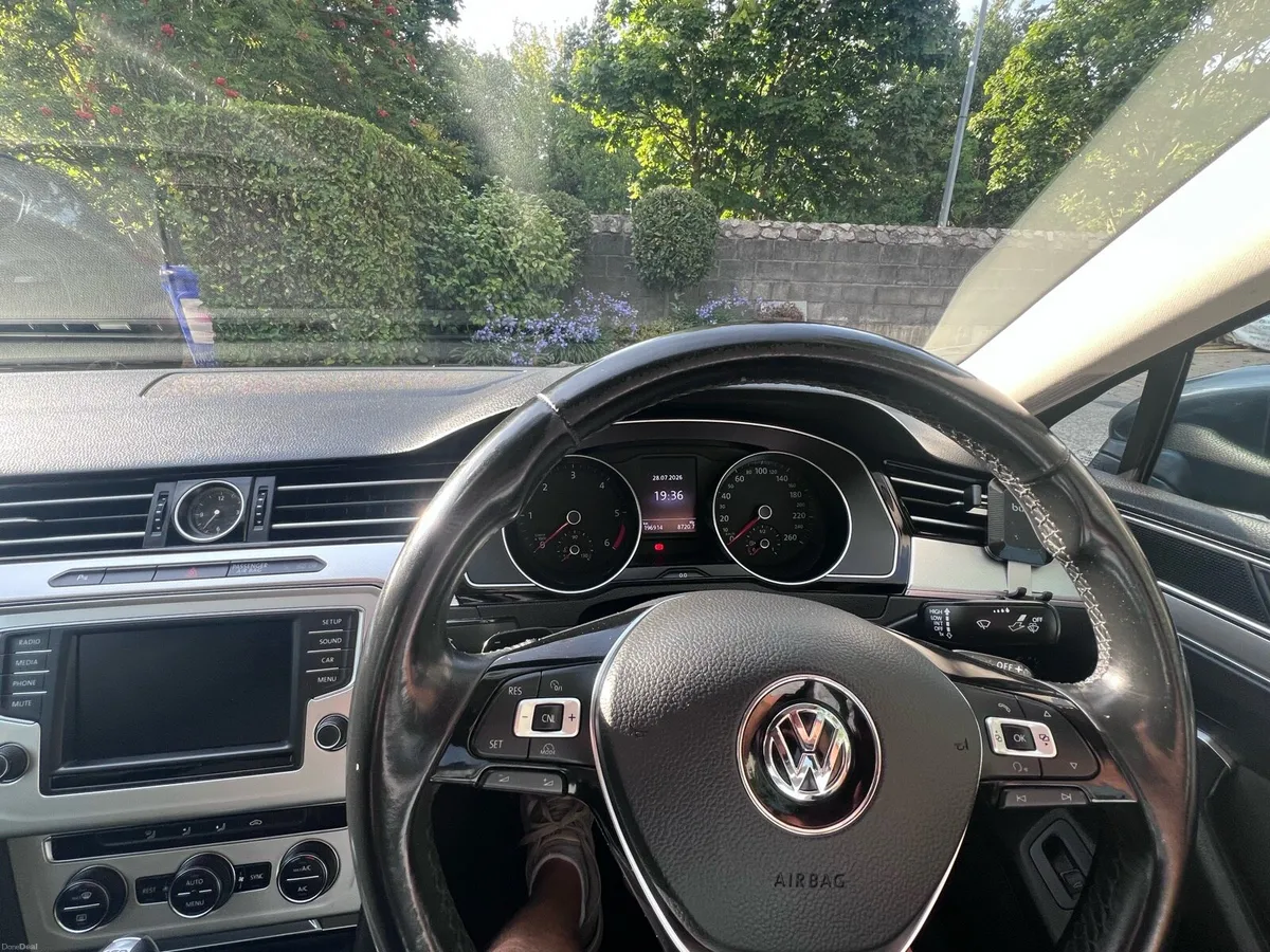 Volkswagen Passat 1.6 diesel - Image 6