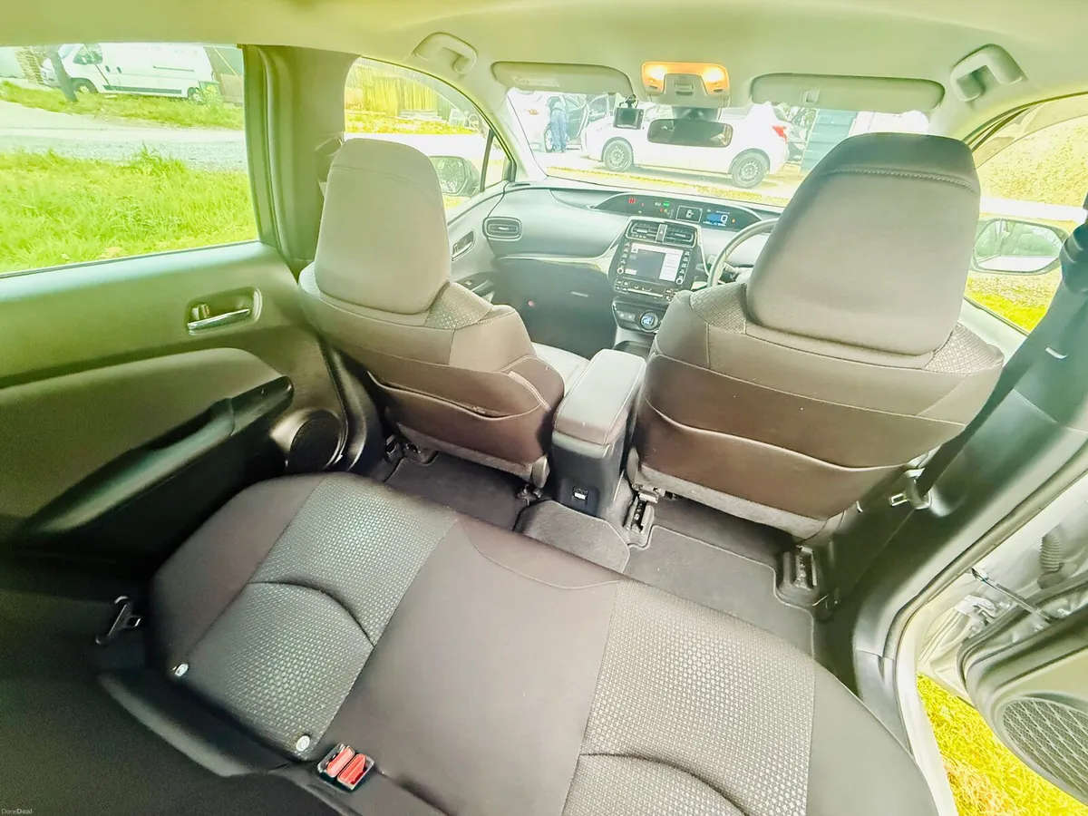 Toyota prius 212 - Image 6