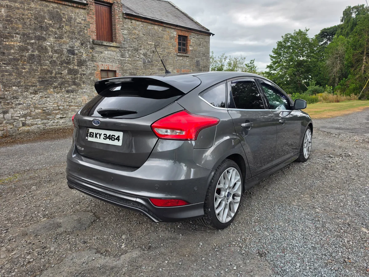 Ford Focus 1.5 diesel st line ( NCT and TAX )) - Image 6