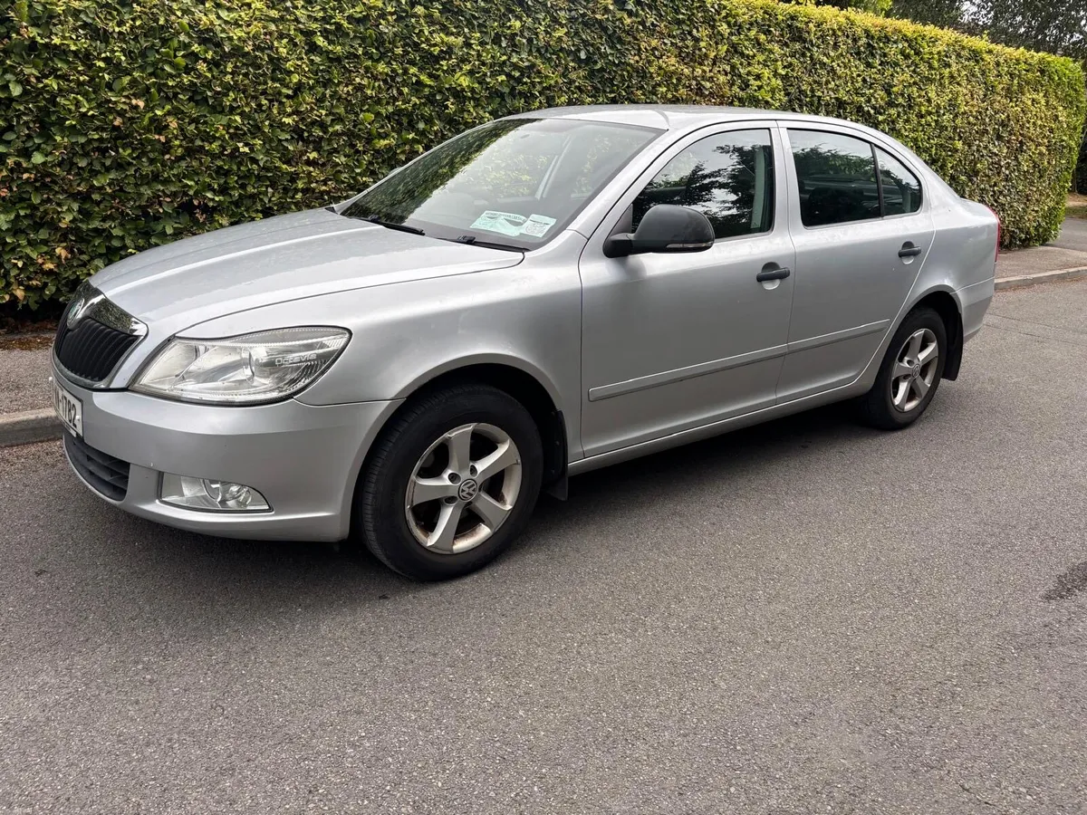 2010 Octavia 1.6TDI, New NCT 09/27! Tax 12/26! - Image 3