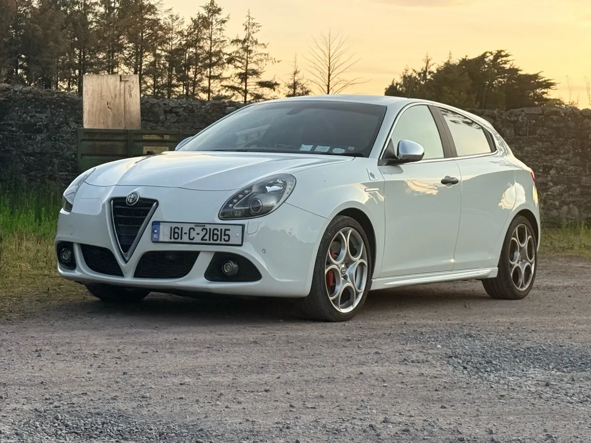 Alfa Romeo Giulietta Quadrofoglio Verde (1750tbi) - Image 2