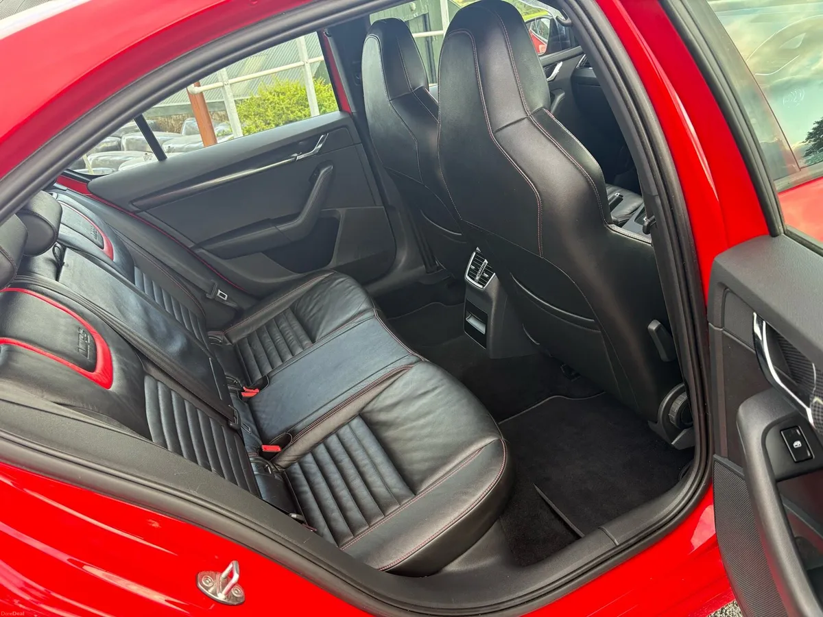 Immaculate Skoda Octavia VRs - Image 6