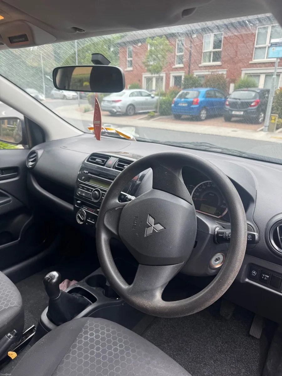 Mitsubishi Space Star 2014 - Image 2