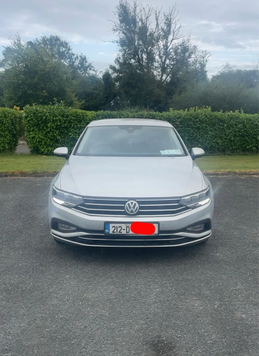 2021 Volkswagen Passat - Image 3
