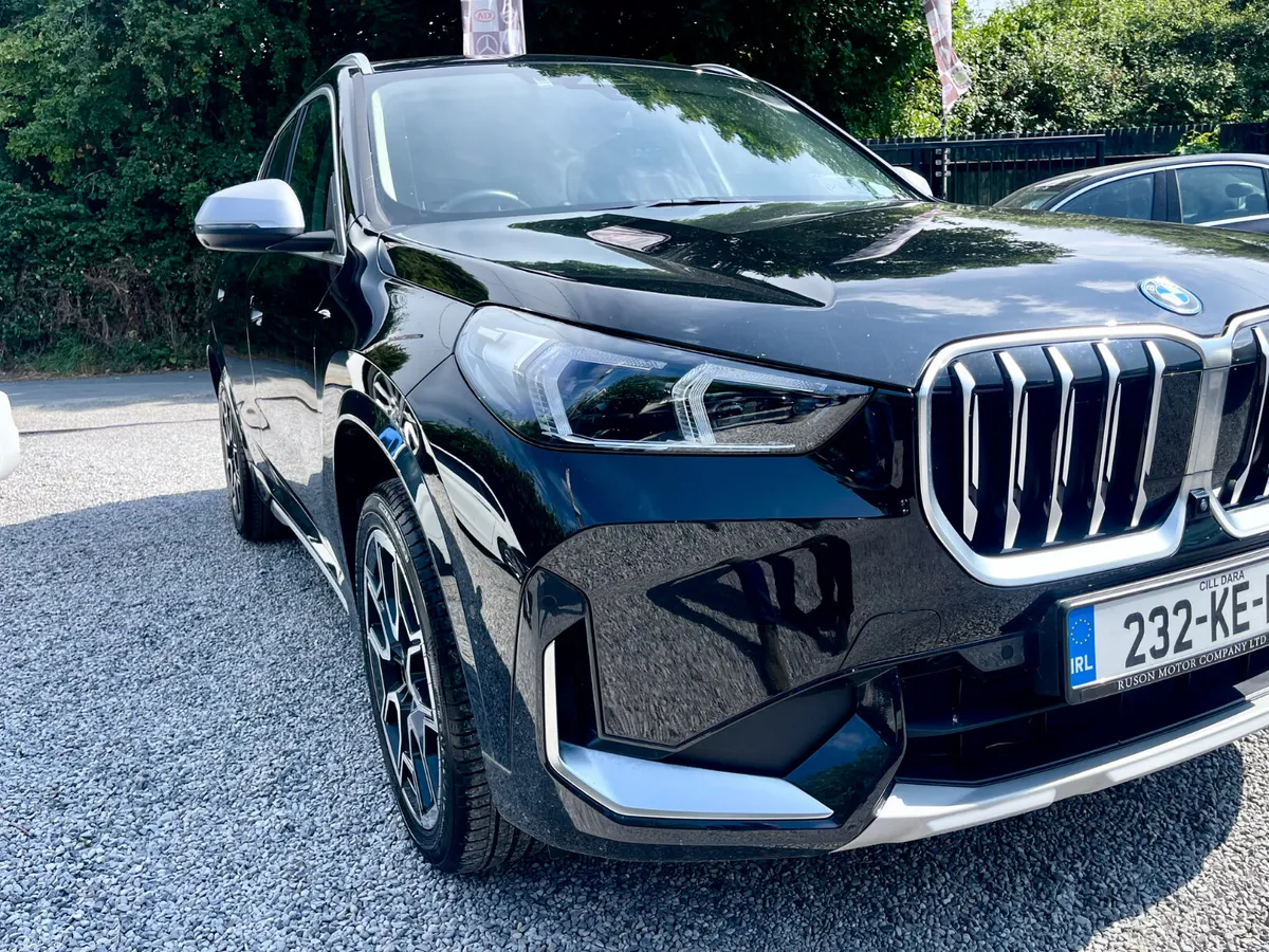 2023 BMW X1 xDrive25e M Sport Plug-in Hybrid - Image 6