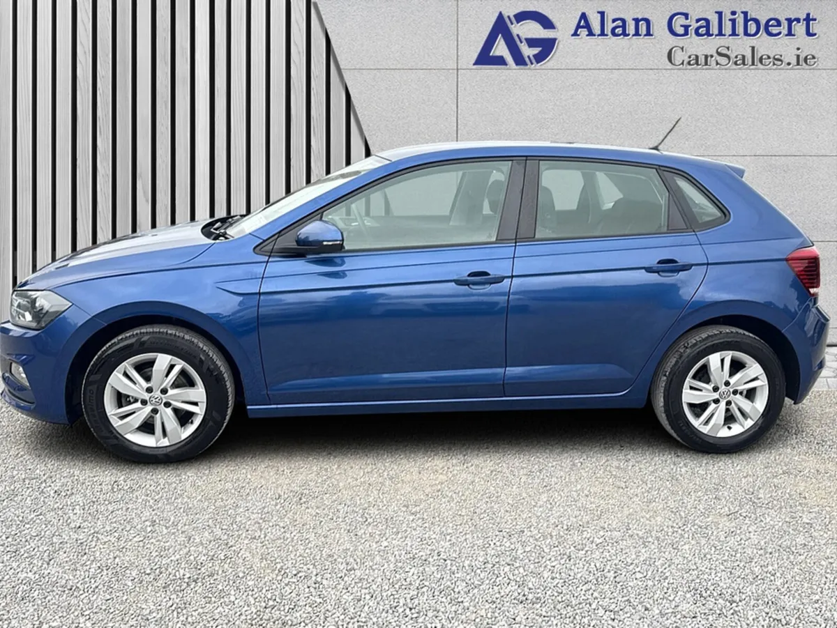Volkswagen Polo TRENDLINE 1.0 MANUAL - Image 5