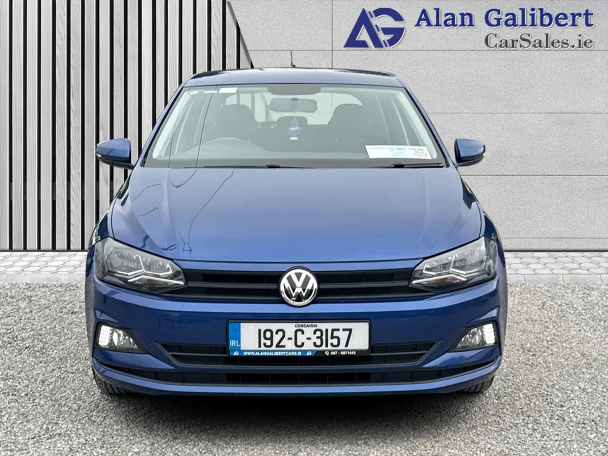 Volkswagen Polo TRENDLINE 1.0 MANUAL - Image 4