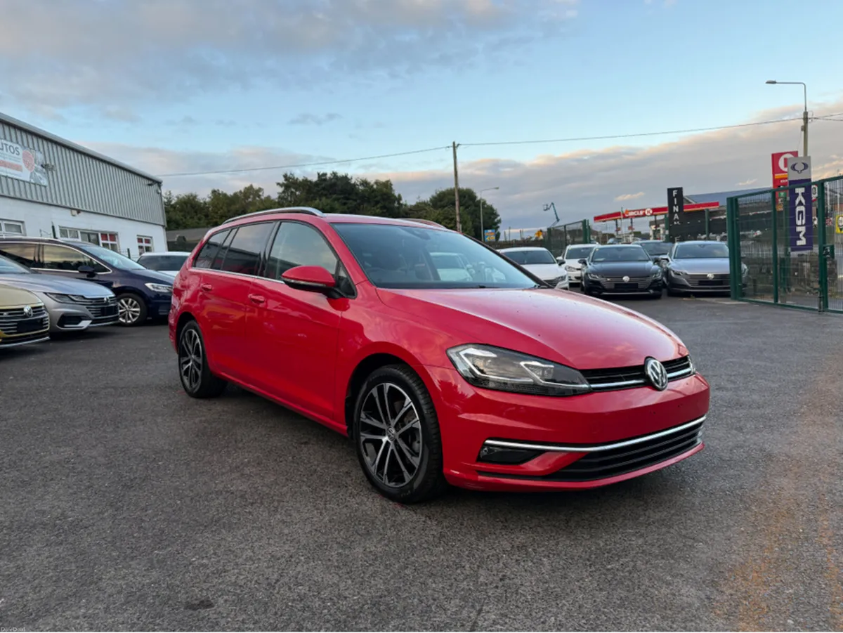 Volkswagen Golf ESTATE 2.0 TDI AUTOMATIC - SAT NAV - Image 2