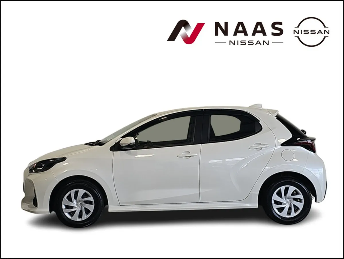 Toyota Yaris 1.0 LUNA - Image 3