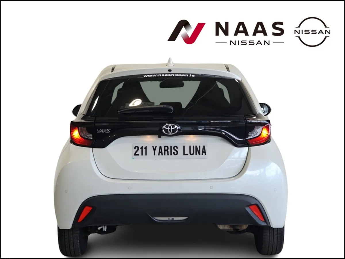 Toyota Yaris 1.0 LUNA - Image 5