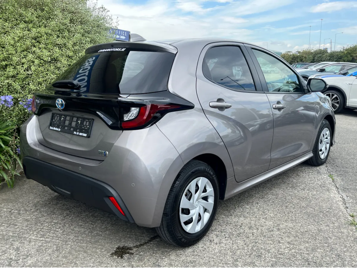 Toyota Yaris X HYBRID AUTOMATIC 1.5 PETROL //KEYLE - Image 4