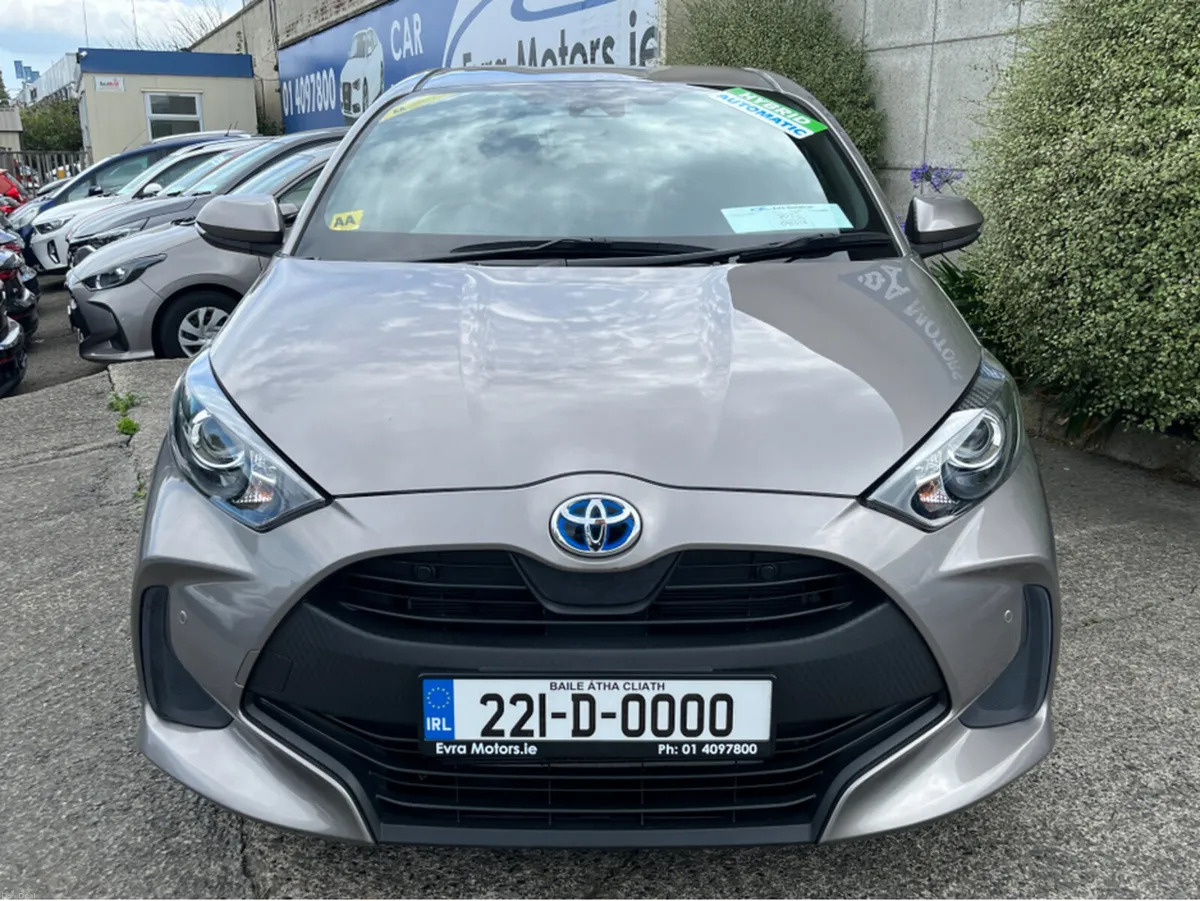 Toyota Yaris X HYBRID AUTOMATIC 1.5 PETROL //KEYLE - Image 2