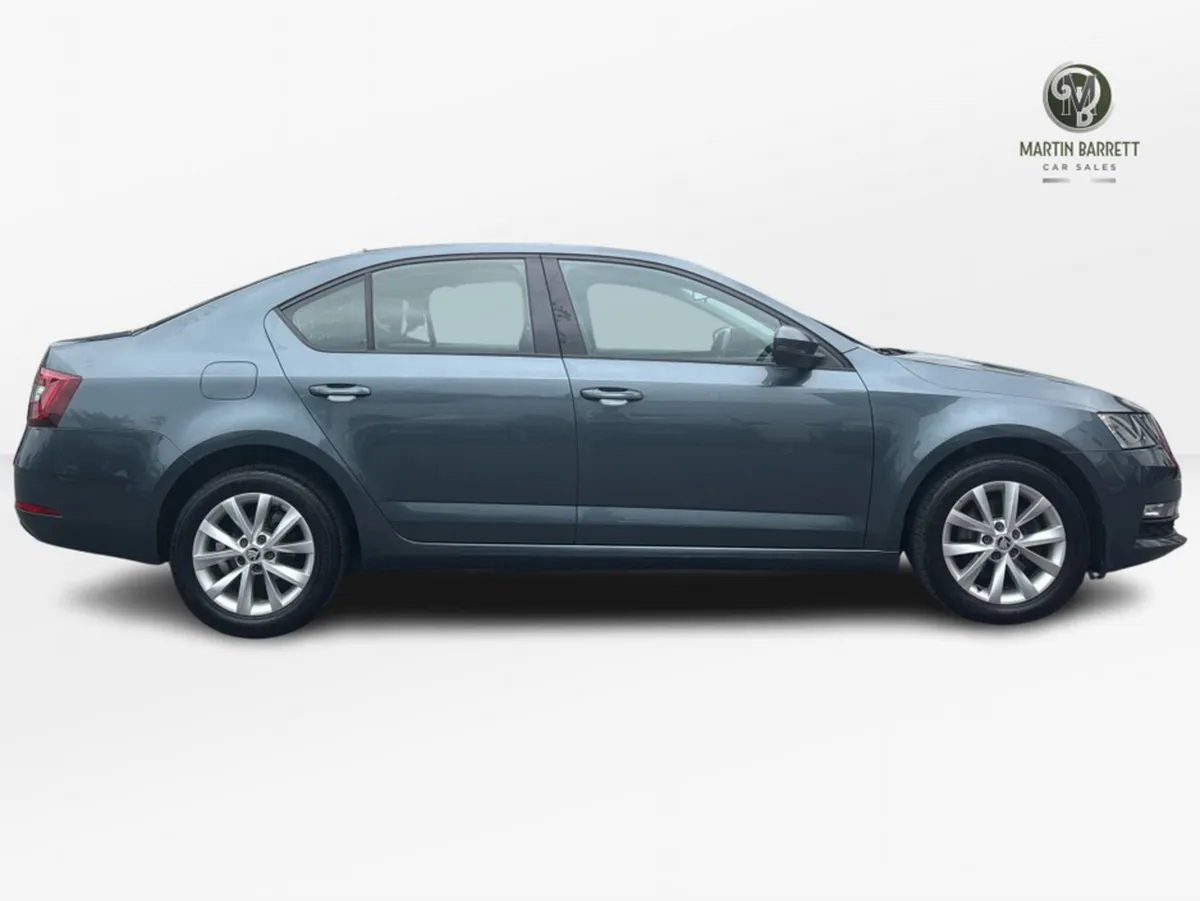 Skoda Octavia AMBITION 2.0 TDI 150HP DSG 4DR - Image 4