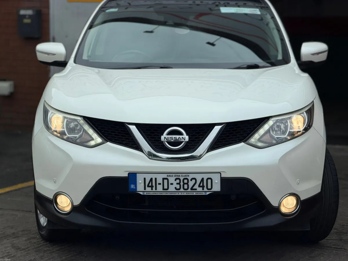 Nissan Qashqai 1.2T PREMIUM 5DR - PANROOF - Image 6