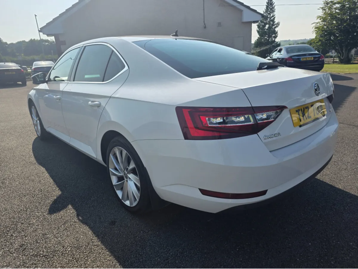 Skoda Superb 2.0TDI SE L EXECUTIVE TDI DSG, COST € - Image 6