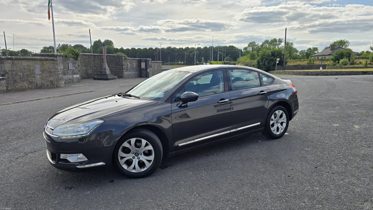 2011 Citroen C5 2.0 diesel manual/ high spec - Image 3