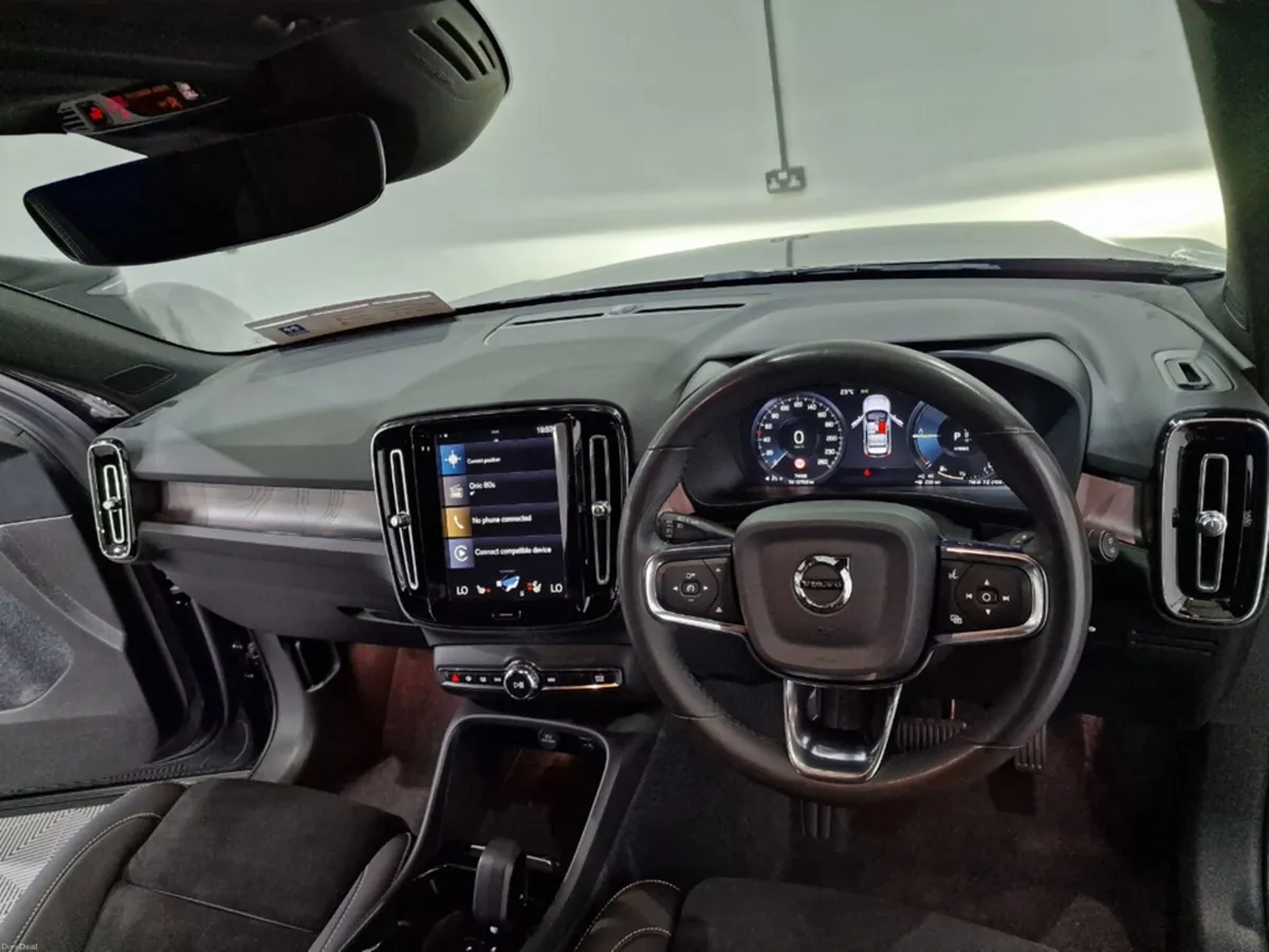 Volvo XC40 T4 RECHARGE PLUS DARK AUTOMATIC **ONE O - Image 6