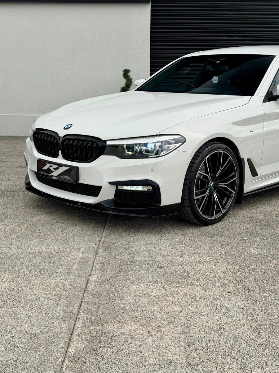 172 BMW 520D SPORT PRO MPERFORMANCE - Image 2