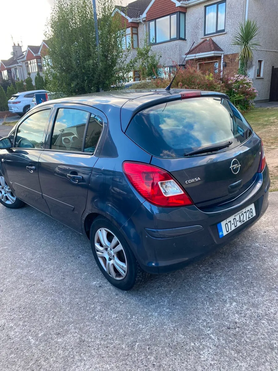 Car - Image 3