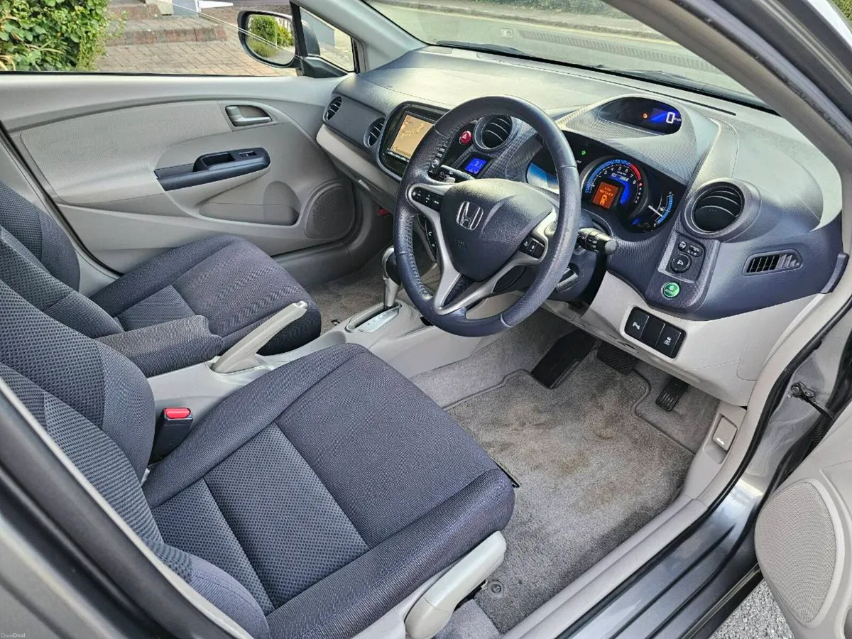 Honda Insight 1.3 Petrol/Hybrid ,Automatic ,low km - Image 6