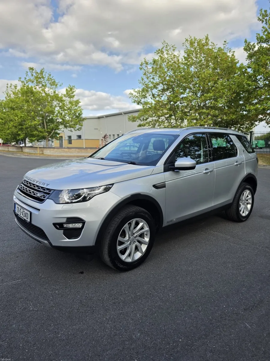 Land Rover Discovery 2017 2.0 4WD Automatic 7Seat - Image 4