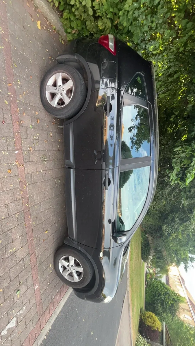 2010 Nissan Qashqai 1.5 Diesel - Image 3
