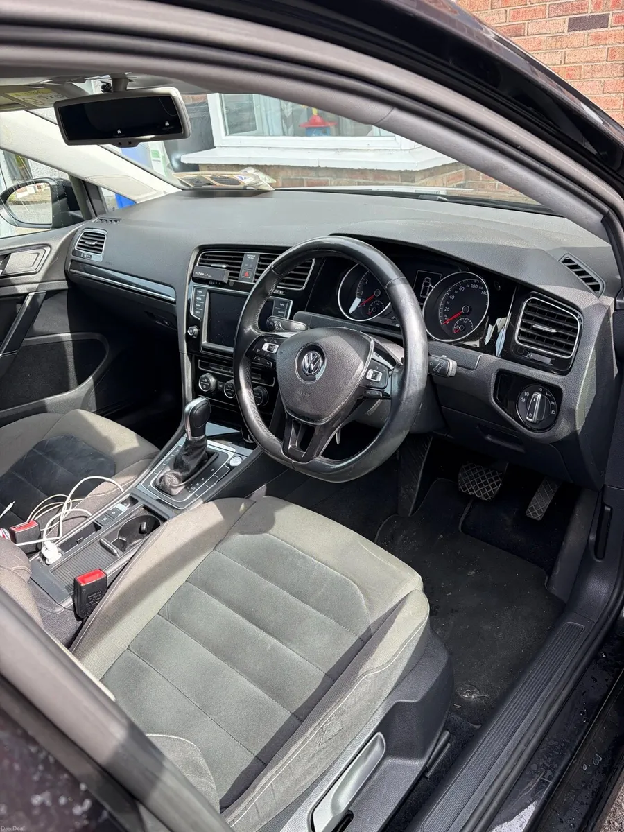 Volkswagen Golf - Image 5